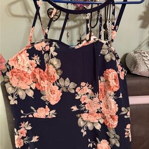 Floral Unique Dress Navy & Floral3/20$❤️